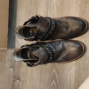 Size 8 Freebird Colton bootie